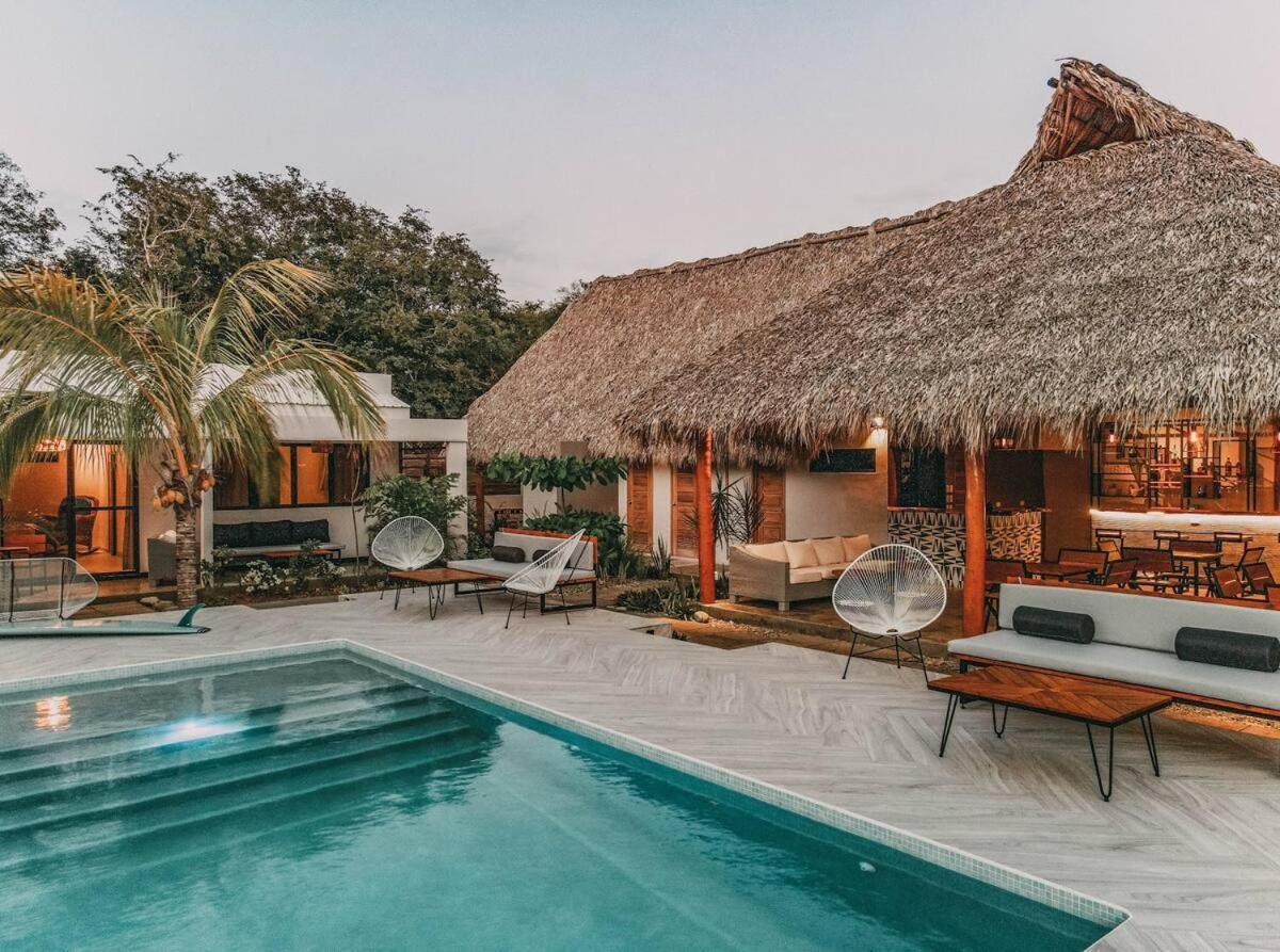 Surf And Yoga Retreat Nicaragua Vandrarhem La Albina Exteriör bild